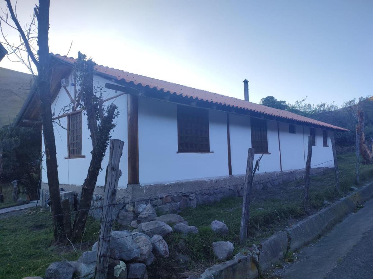 Chimborazo Basecamp Hotel Exterior photo