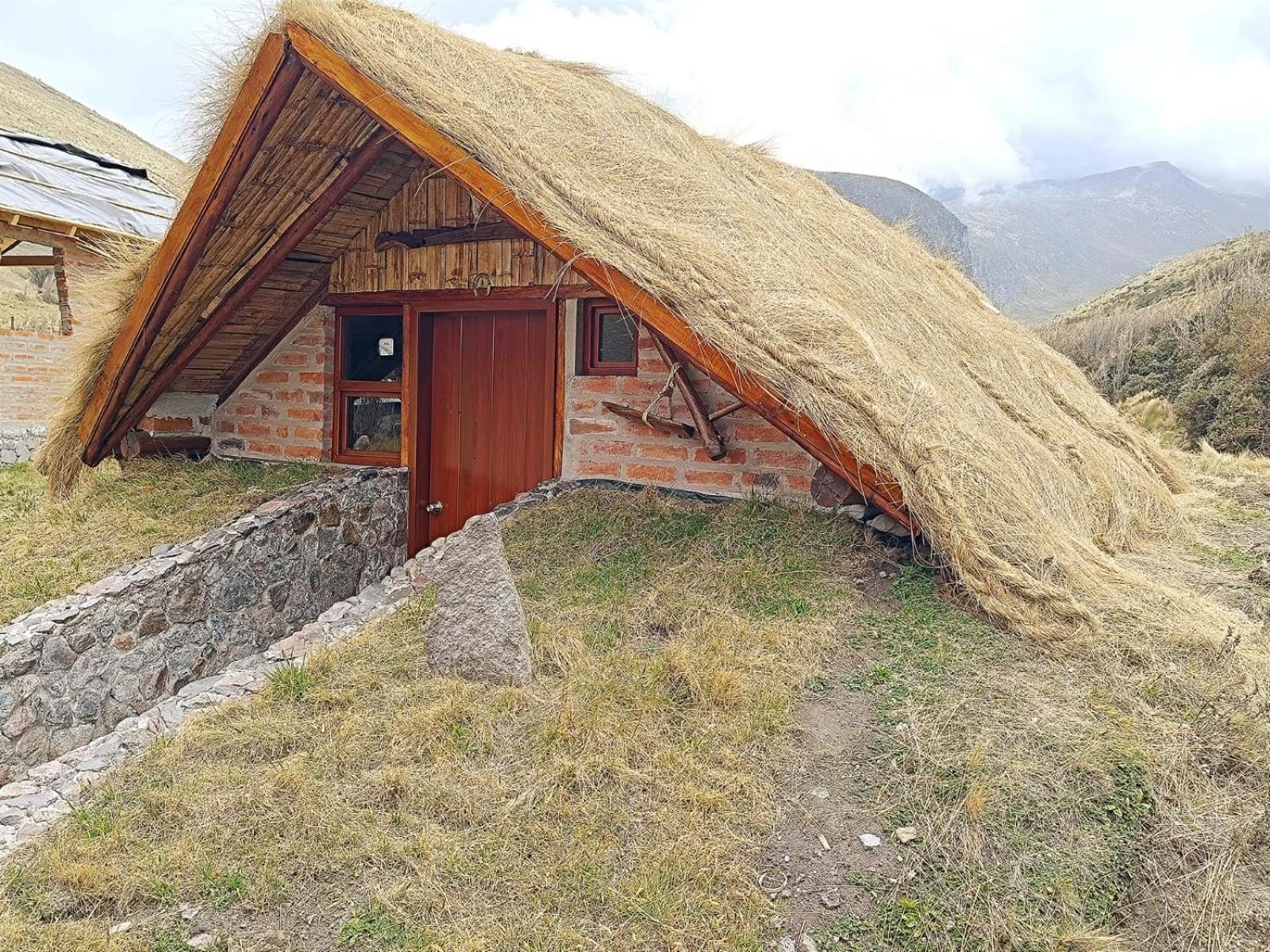 Chimborazo Basecamp Hotel Exterior photo